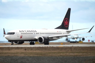 Air Canada Woman Passenger Wakes up Alone in a Pitch-Black Plane After Sleeping Through Landing