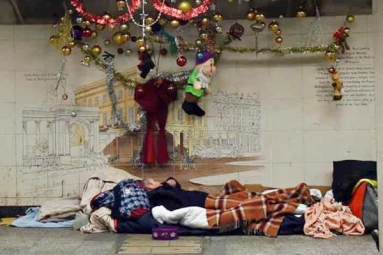 Indian-origin Businessman Brings Christmas Cheer to UK Homeless