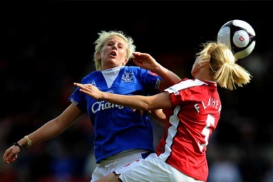Study: Women Football Players More Vulnerable to Injury from Heading